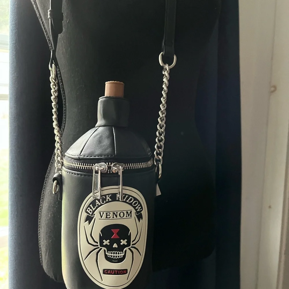 Fine by me, Halloween handbag, black widow venom bag   just perfect for Hallowee - Picture 2 of 7